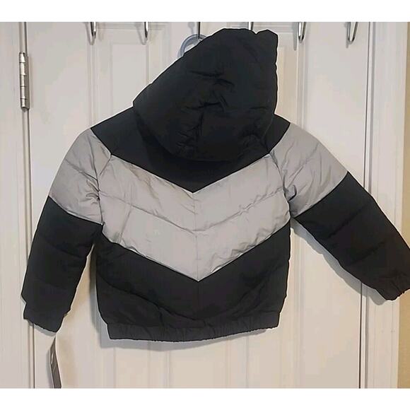 Nike Puffer Jacket - Youth Toddler 12 Month Black And Grey NWT - Picture 3 of 8